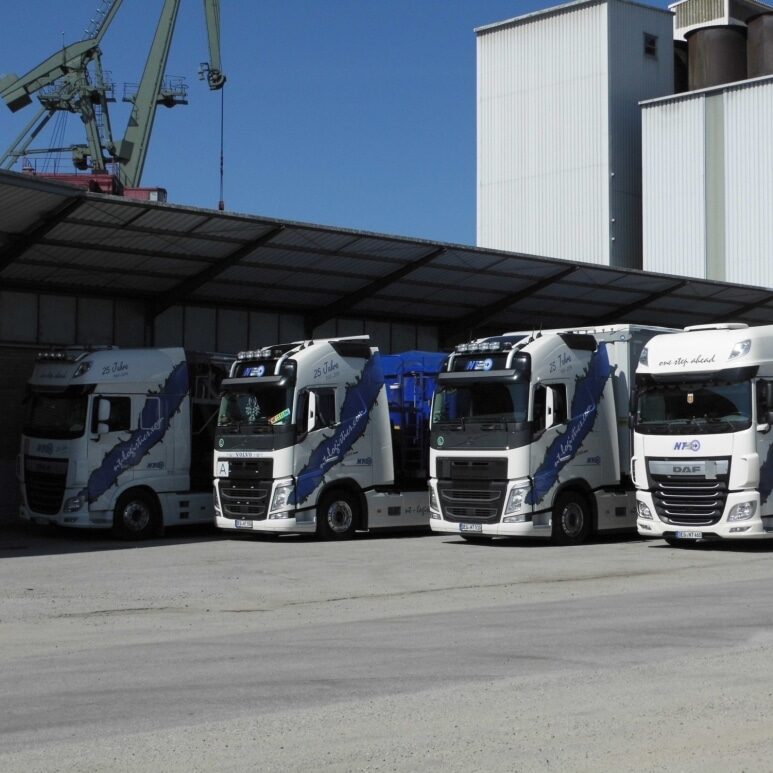 Zugmaschine-2-1-1030x773